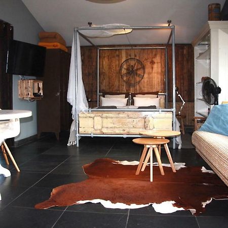 Garden House, Private Studio Apartment With Wifi And Free Parking For 1 Car Весп Екстер'єр фото