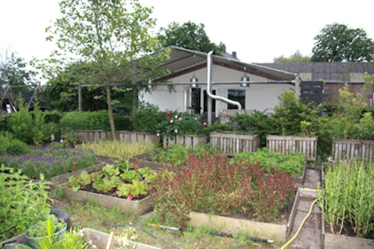 Garden House, Private Studio Apartment With Wifi And Free Parking For 1 Car Весп Екстер'єр фото